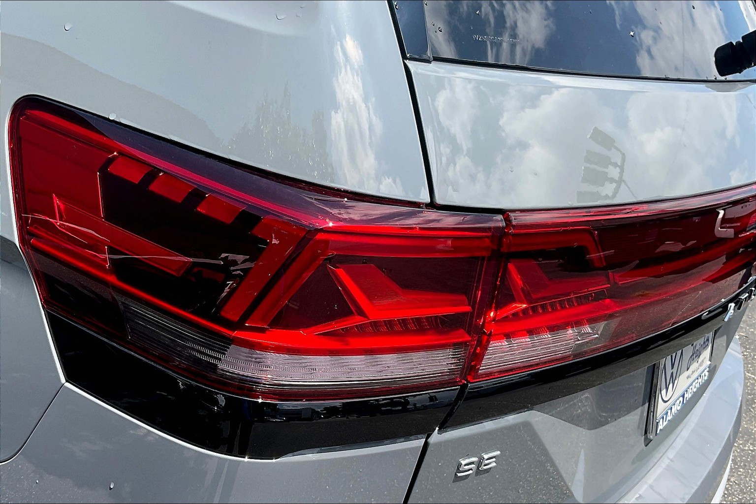 New 2024 Volkswagen Atlas 2.0T Peak Edition SE w/Technology Sport